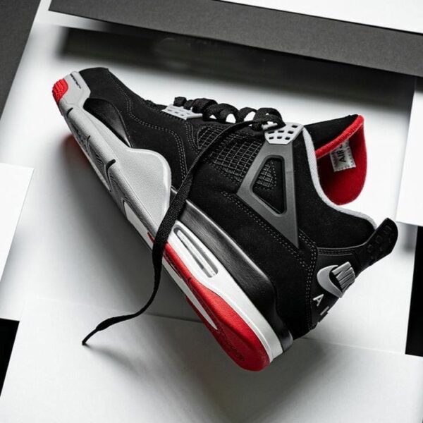 Nike Air Jordan Retro 4 Bred